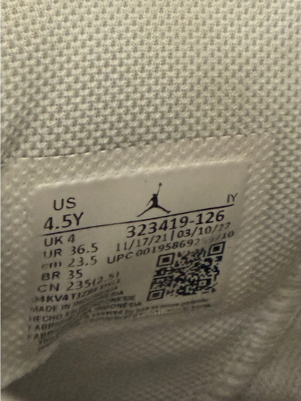Nike Air Jordan Youth Sneakers – Size 4.5Y – White/Red/Black - Picture 9 of 16